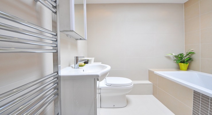 Das Aussehen eines Badheizkörpers ist oft die wichtigste Frage, die bei der Renovierung des Badezimmers berücksichtigt wird.